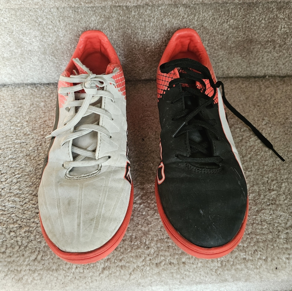 Puma Evo Speed men's 8.5 turf shoes